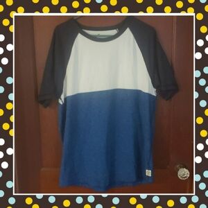 American eagle top size large